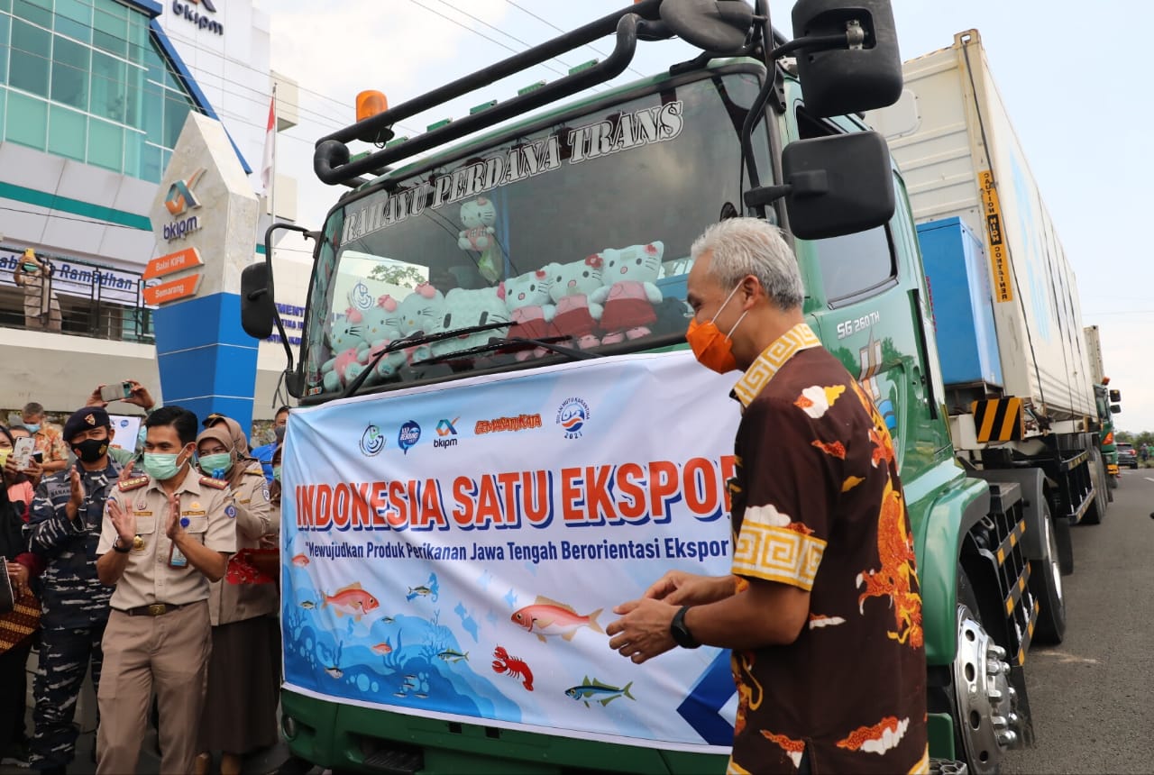 Ganjar Hadiri acara Pelepasan Program Indonesia Satu Ekspor