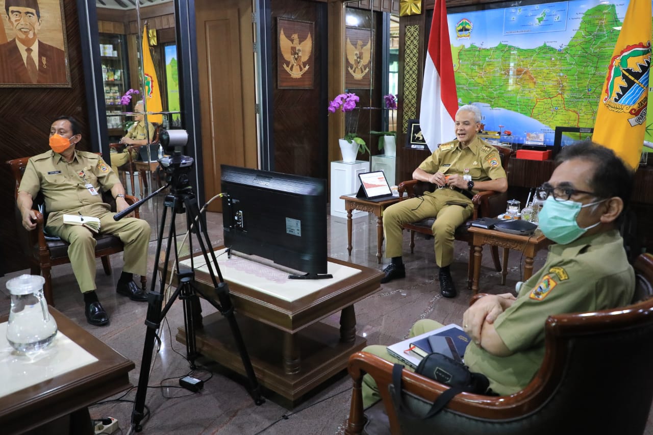 Ganjar minta vaksinasi saat ini prioritas untuk tenaga pendidik yakni guru
