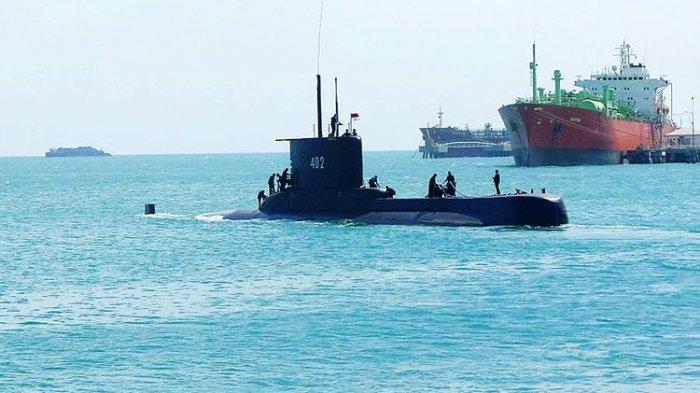 Panglima TNI Sampaikan KRI Nanggala Tenggelam, 53 Kru Kapal Gugur