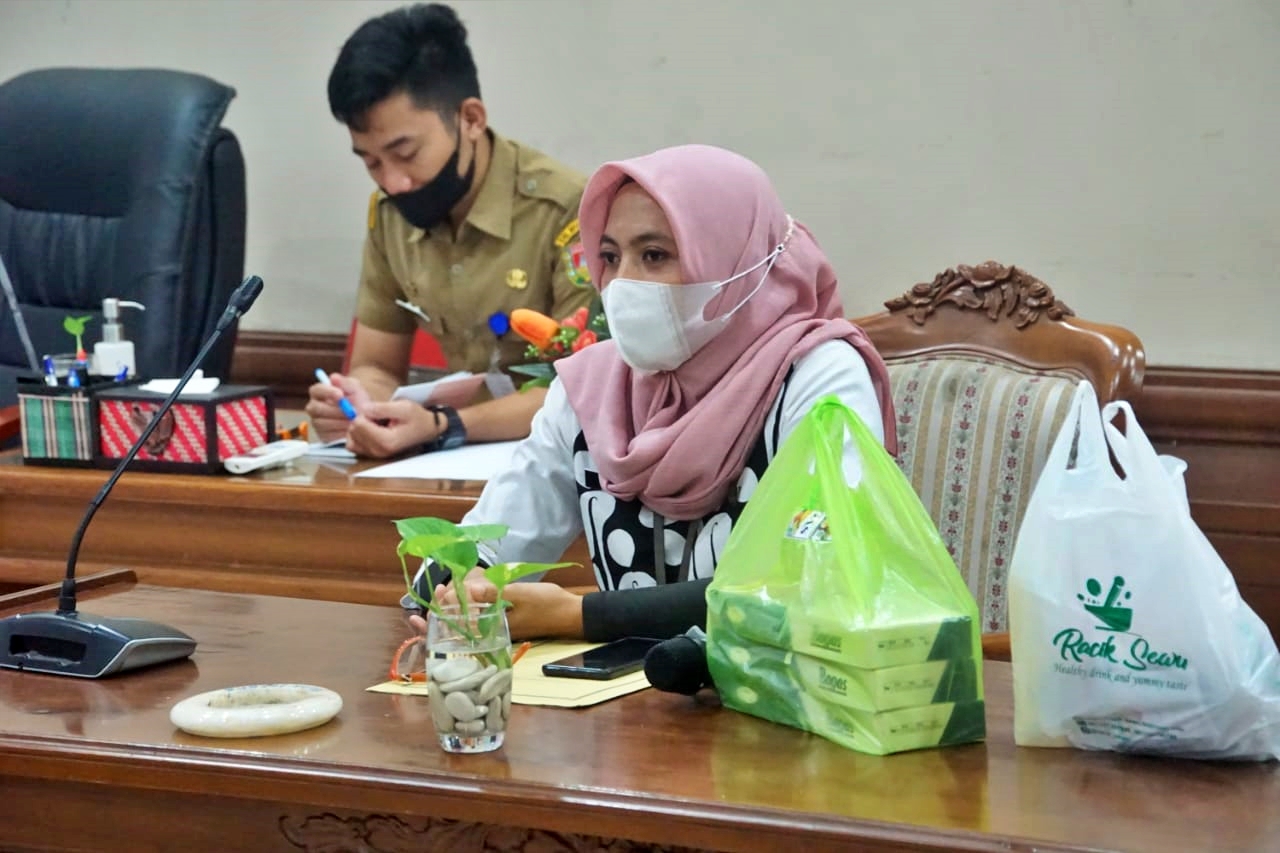 Ketua Komunitas Jumat Motret Produk Gratisan (Jumputan) UMKM Magelang (20/4/2021)