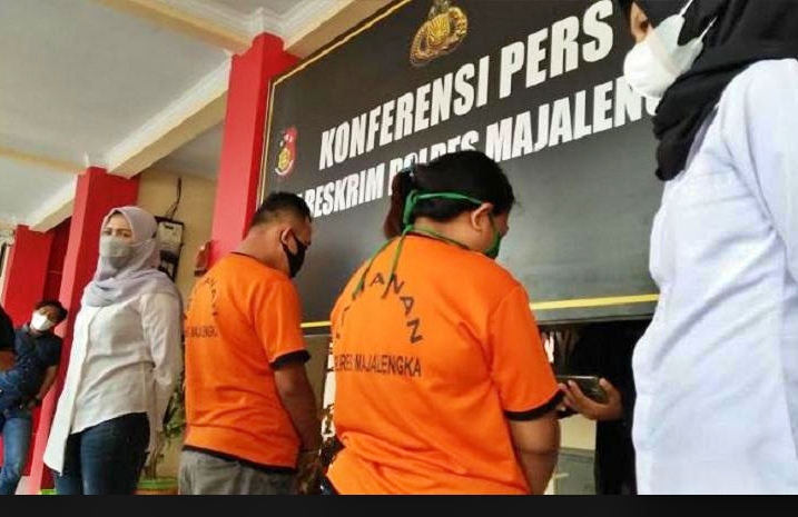 Prostitusi online kakaak adik perempuan
