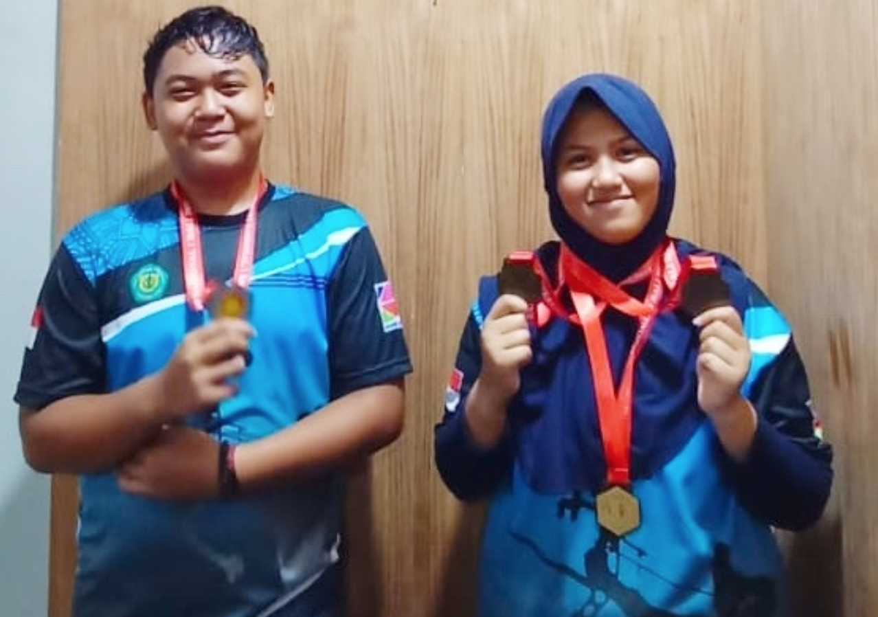 BERPRESTASI: Dua atlet panahan asal Magelang Muhammad Cessa Novyan Azriel dan Nayla Alfariska.