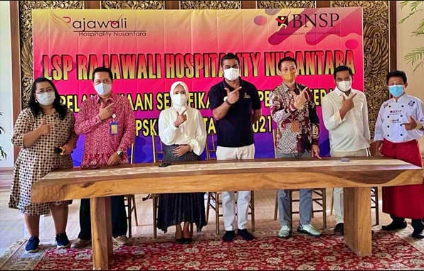Sertifikasi Kompetisi bagi SDM perhotelan dan restoran di kawasan Candi Borobudur