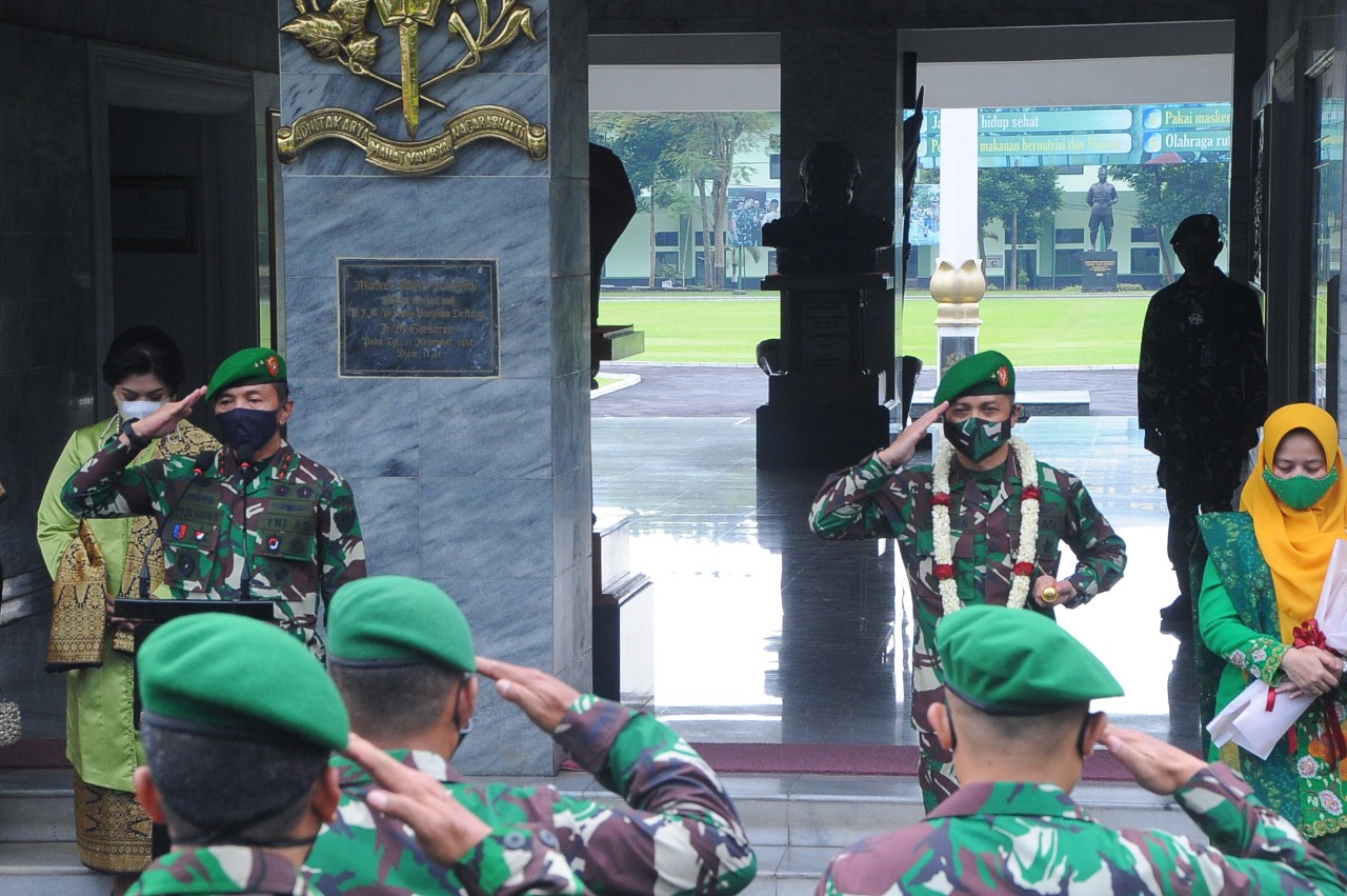 Resmi Berganti, Inilah Gubernur Akmil yang Baru