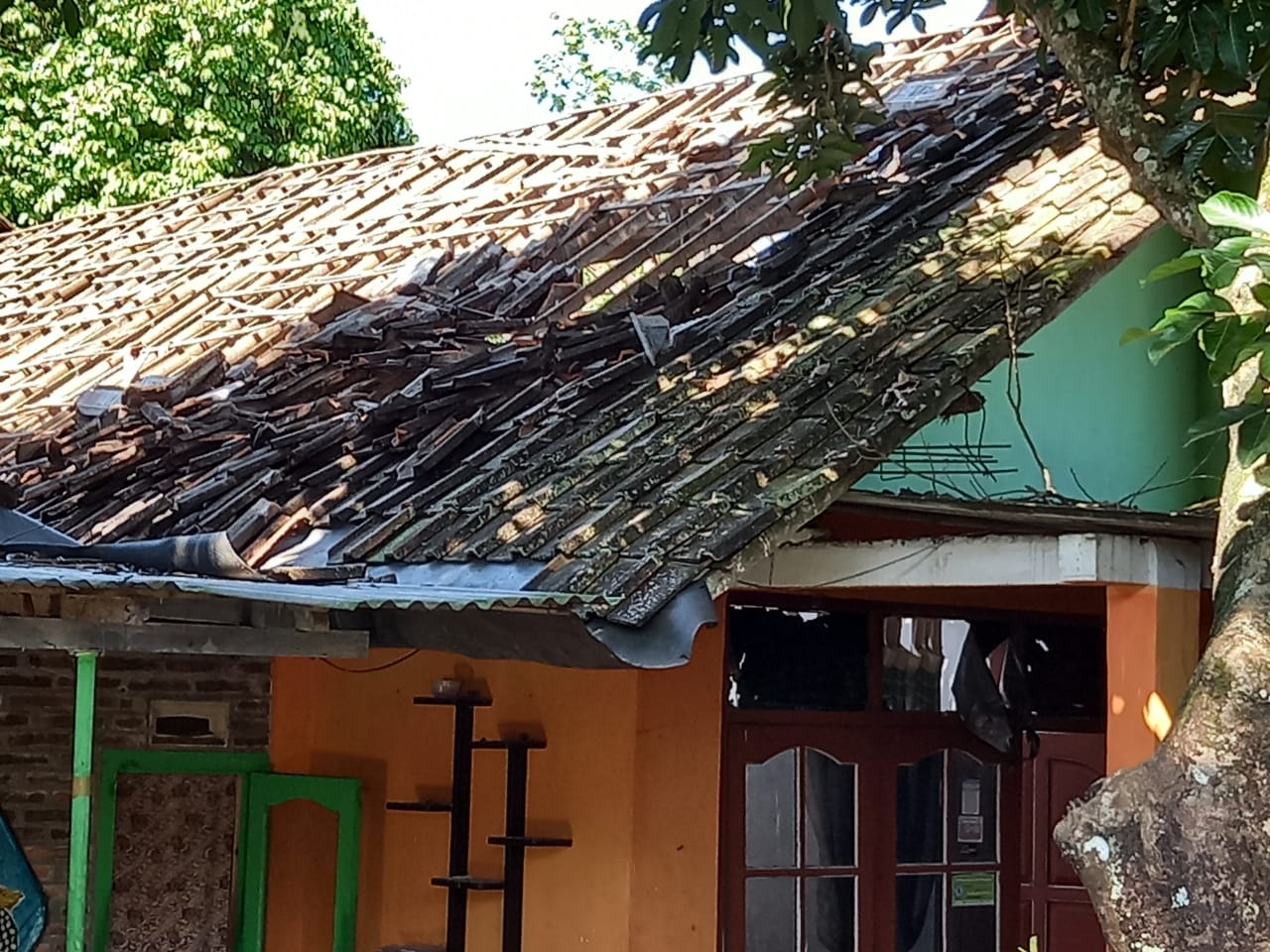 Selidiki Penyebab Ledakan di Rumah Warga Mertoyudan, Polisi Temukan Sumbu Mercon