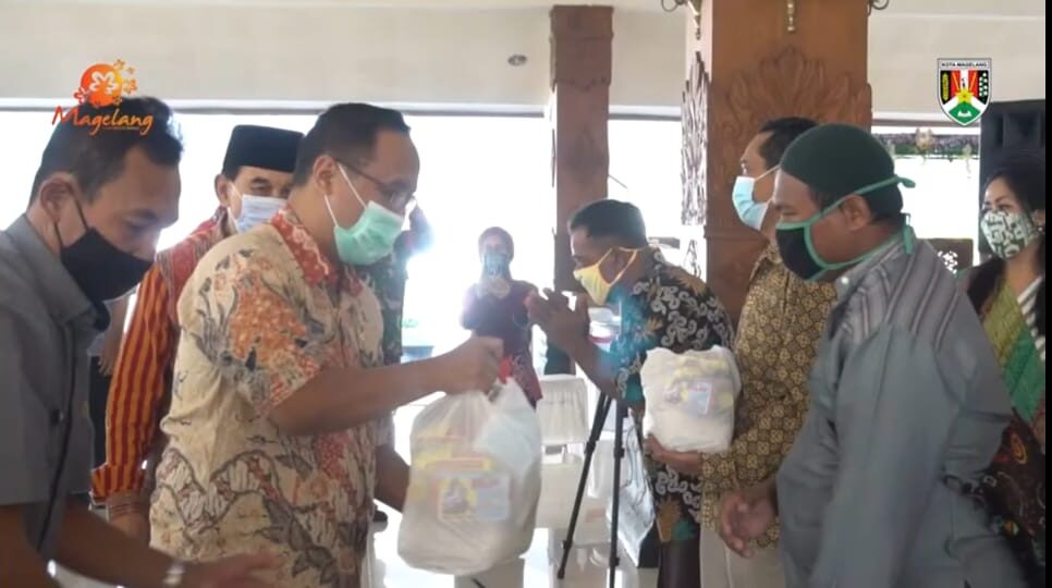 Peduli Sesama, PSMTI Beri Bantuan 10 Ton Beras untuk Warga Kurang Mampu di Kota Magelang