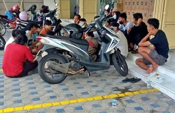 19 pendaki asal banten kena prank saat akan naik merbabu