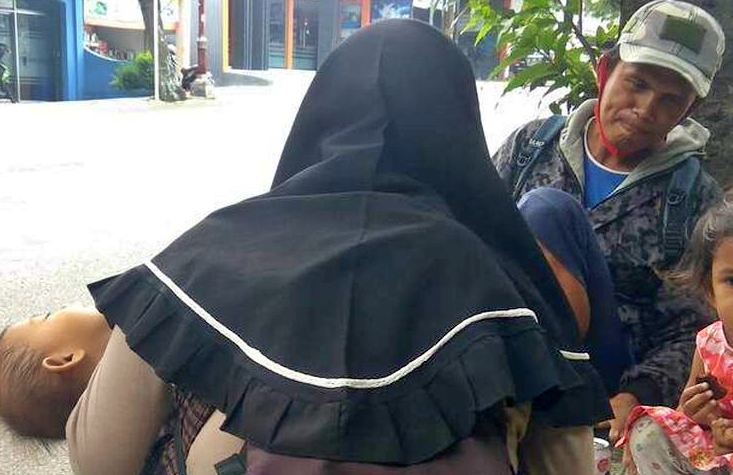 Dani dan keluarga nekat mudik jalan kaki ratusan kilometer
