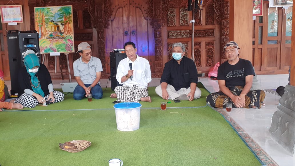 Dialog dan pameran lukisan keliling di Salam Magelang