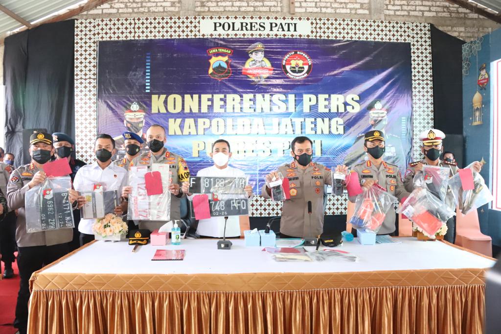 Kasus Ratusan Kendaraan Bodong di sebuah Gudang di Pati