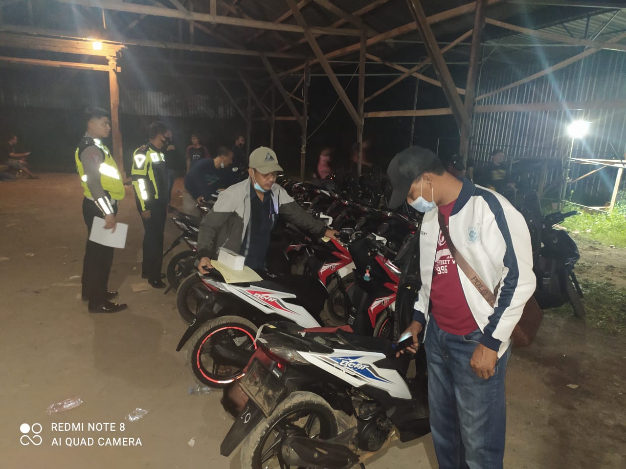 Sepeda motor bodong di sebuah gudang di Pati digrebeg polisi