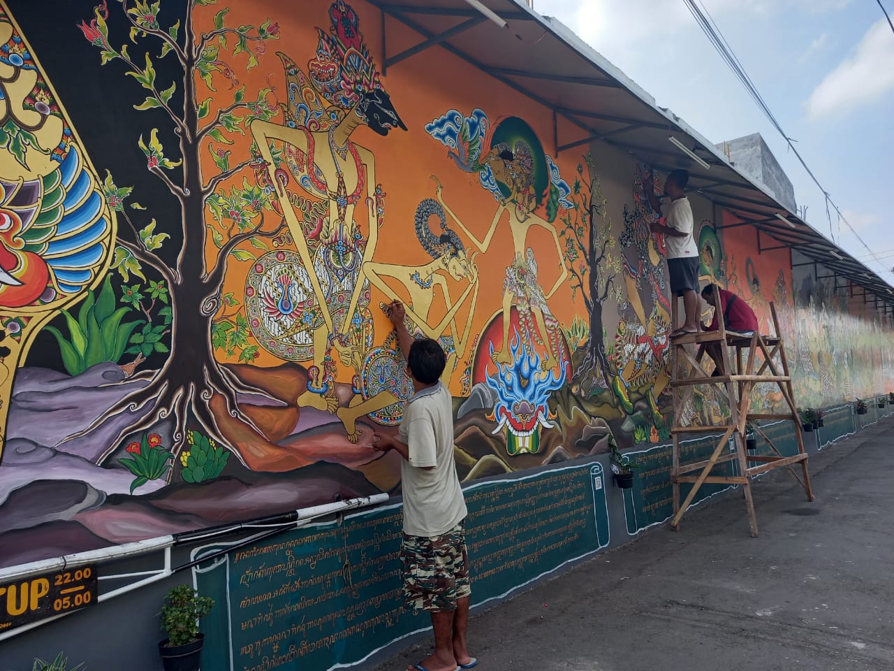 Indahnya Tembok di Pucungrejo Muntilan, Berhiaskan Mural Wayang Kulit yang Estetik dan Sarat Budaya