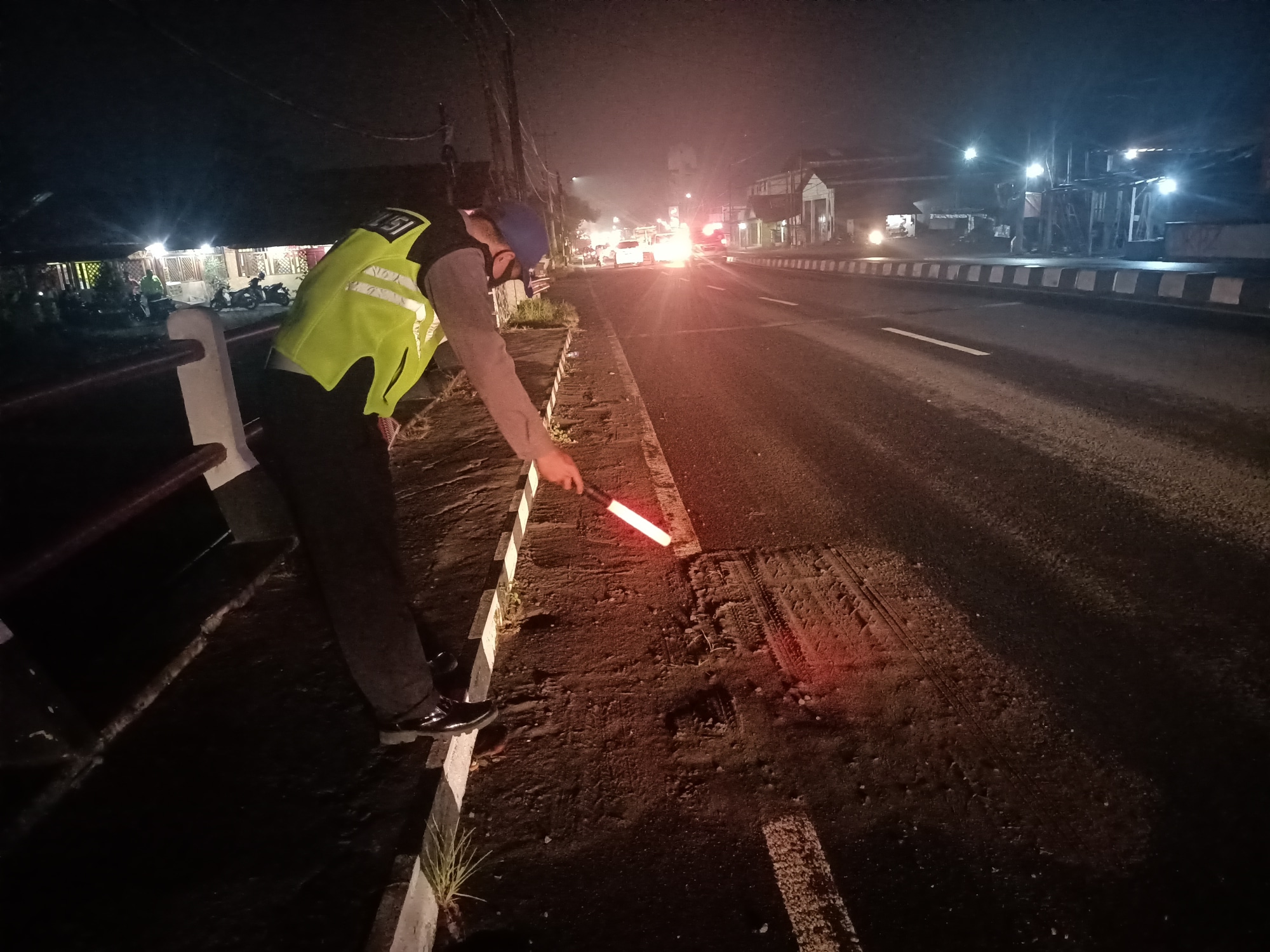 Kecelakaan Antara Motor dan Truk di Salam, Satu Korban Meninggal Dunia