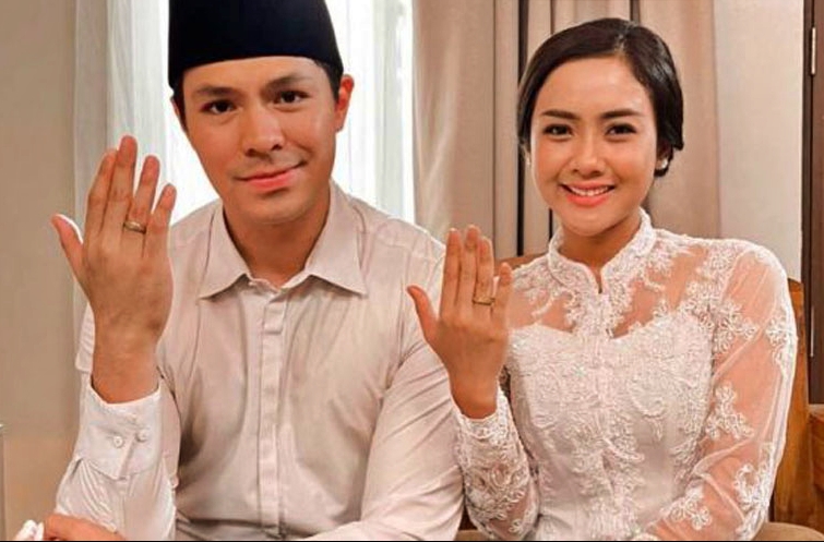 heboh cita citata unggah foto menikah