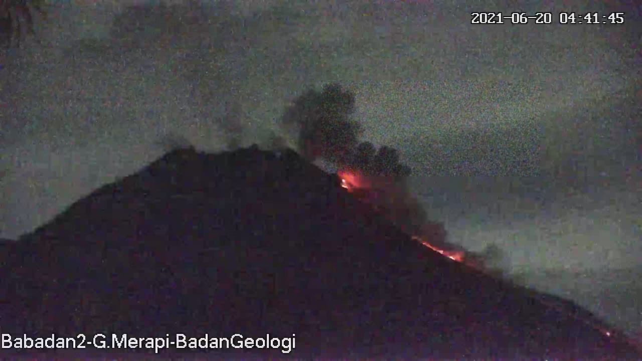 Aktivitas Gunung Merapi Minggu Pagi Tadi, Ada Awan Panas Guguran
