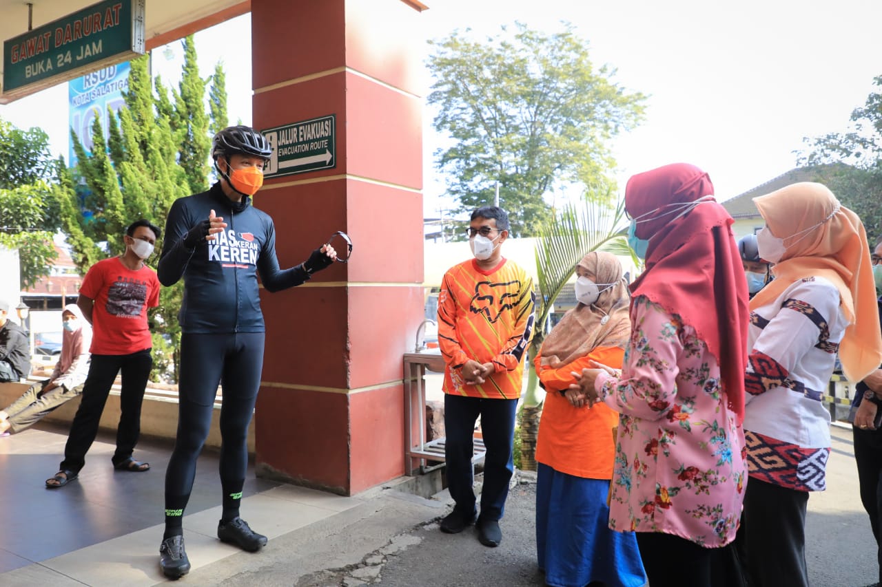 Ganjar kunjungi tempat isolasi tepusat pasien covid di Salatiga