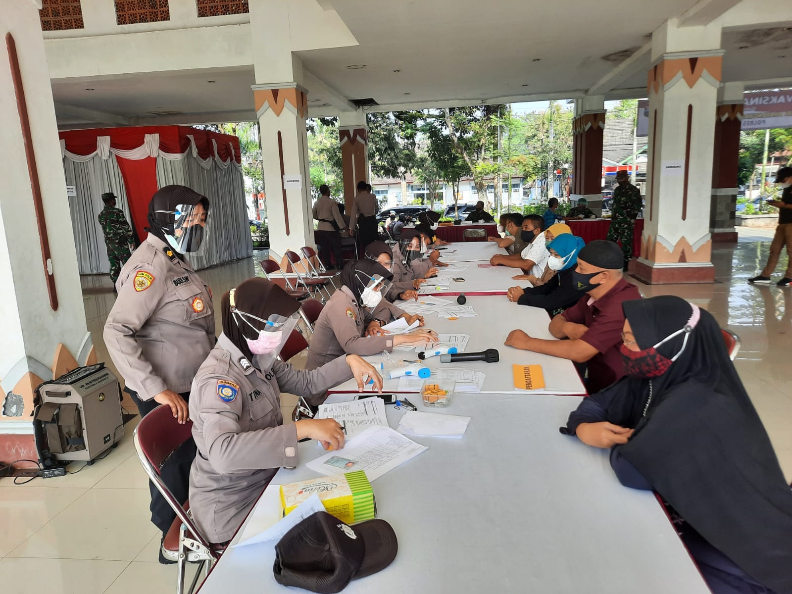 HUT Bhayangkara Ke 75 Polres Magelang gelar Vaksinasi kepada Lansia Guru dan Purnawirawan