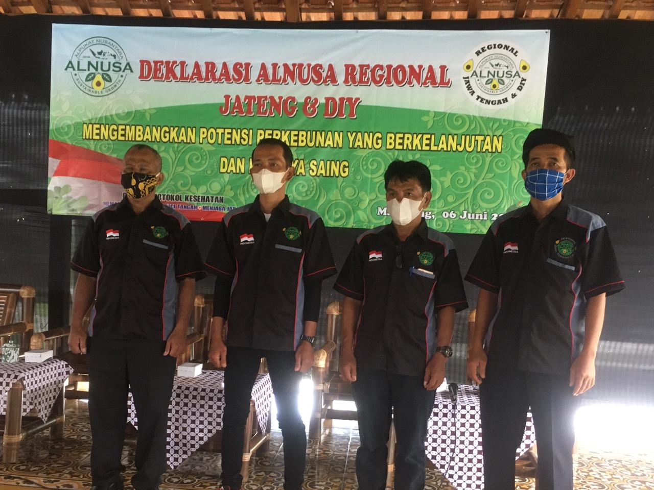 UNTUK INDONESIA: Pengurus Alnusa Regional Jawa Tengah dan DI Jogjakarta Periode 2021-2024 resmi dikukuhkan, Minggu (6/6). (foto: han)