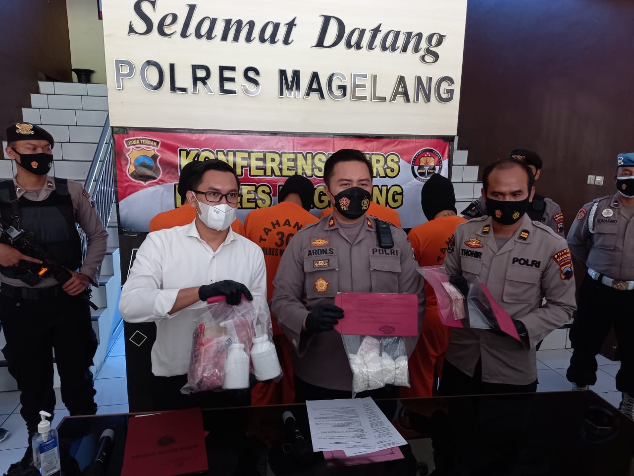 Bongkar Kasus Narkoba di Magelang, Polisi Amankan 4 Pelaku dan Ribuan Pil Sapi