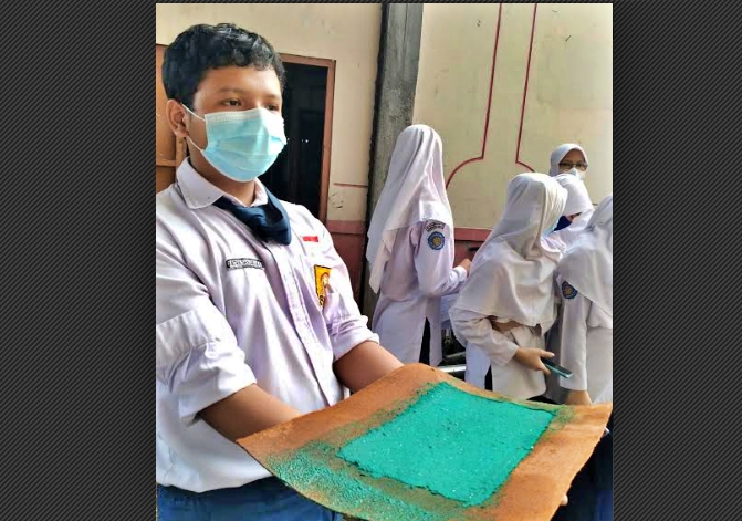 salah satu siswa SMP Muhammadiyah (SMPM) Plus Gunungpring Muntilan