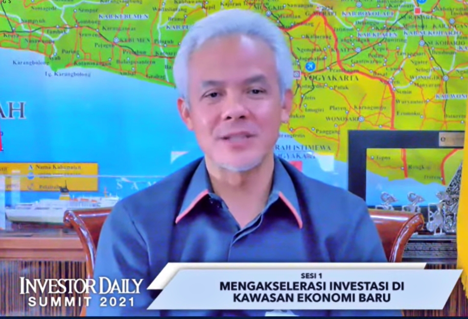 Ganjar Pranowo saat bicara soal perizinan tambang galian C