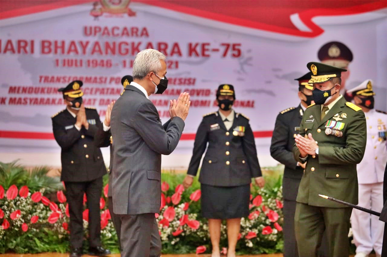 Ganjar Saat bersama Pangdam dan Kapolda Jateng bicara soal PPKM Darurat
