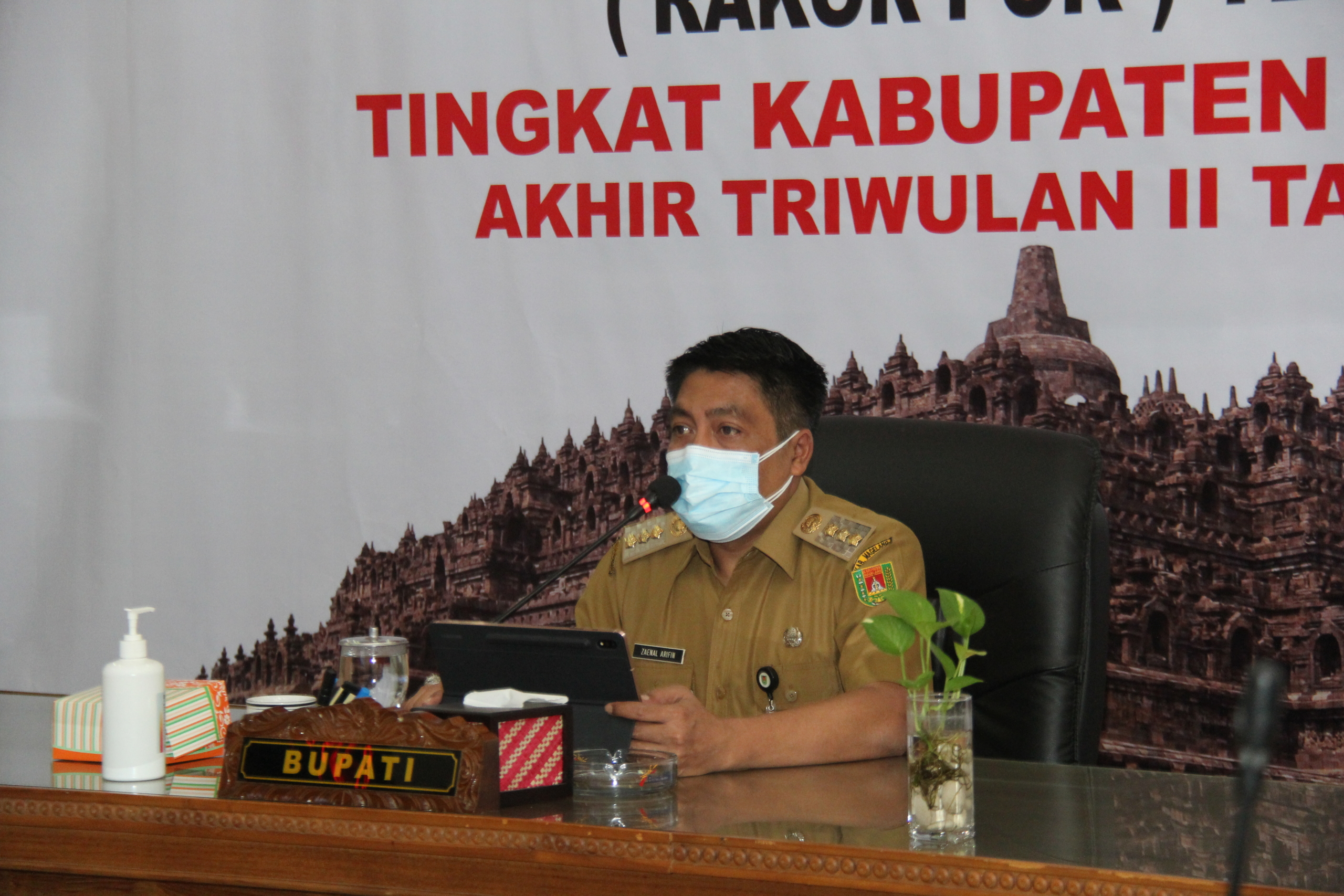 Bupati Magelang saat menerima laporan progres pembangunan di wilayahnya