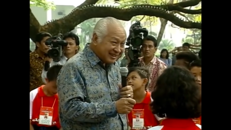 Presiden ke-2 Indonesia HM Soeharto pada 1994. (sumber: youtube/hm soeharto)