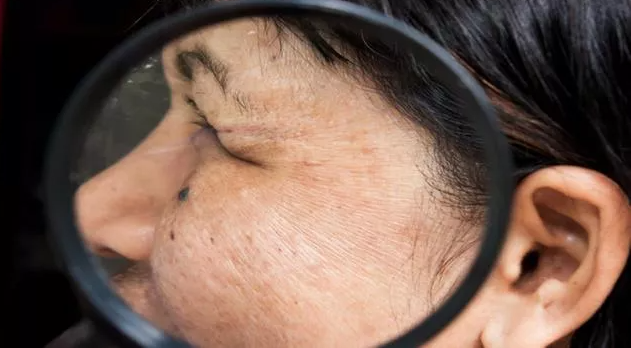 Tanpa Disadari, 6 Kebiasaan Ini Bisa Bikin Wajah Terlihat Lebih Tua