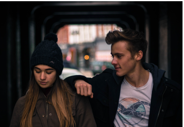 4 Kunci Menghadapi Masalah Bersama Pasangan