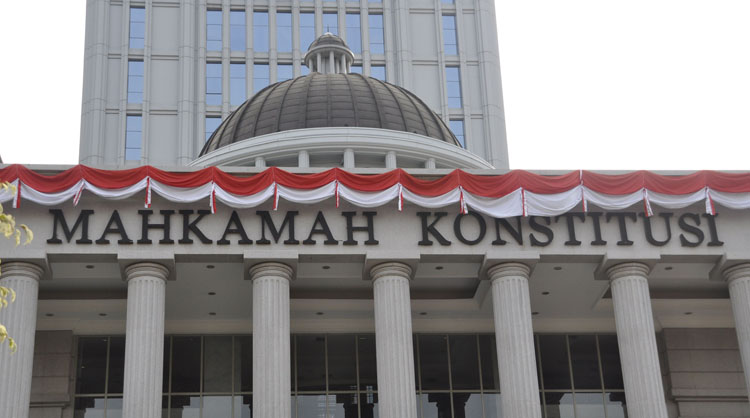 KEMBALI !! Syarat Batas Usia Capres-Cawapres Digugat Ke MK