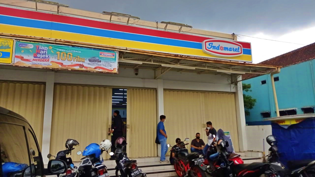 ATM di Minimarket Indomaret Magelang ini dibobol maling (13/8/2021)-Foto (bsn)
