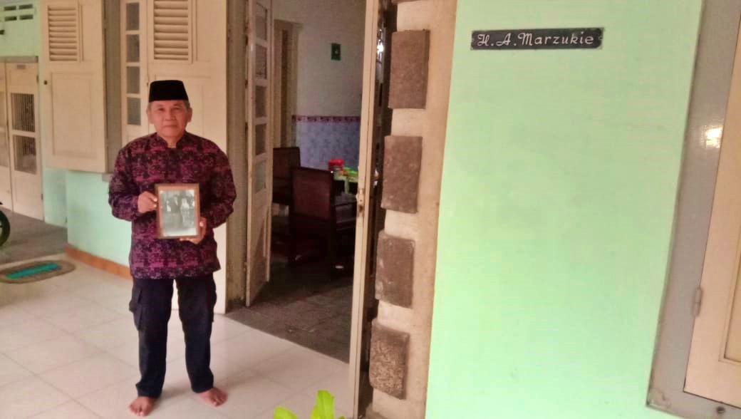 Ahmad Masduki Irawanto, cucu dari H Ahmad Marjuki, yang sekarang menempati rumah yang dulu jadi kantor pemerintahan