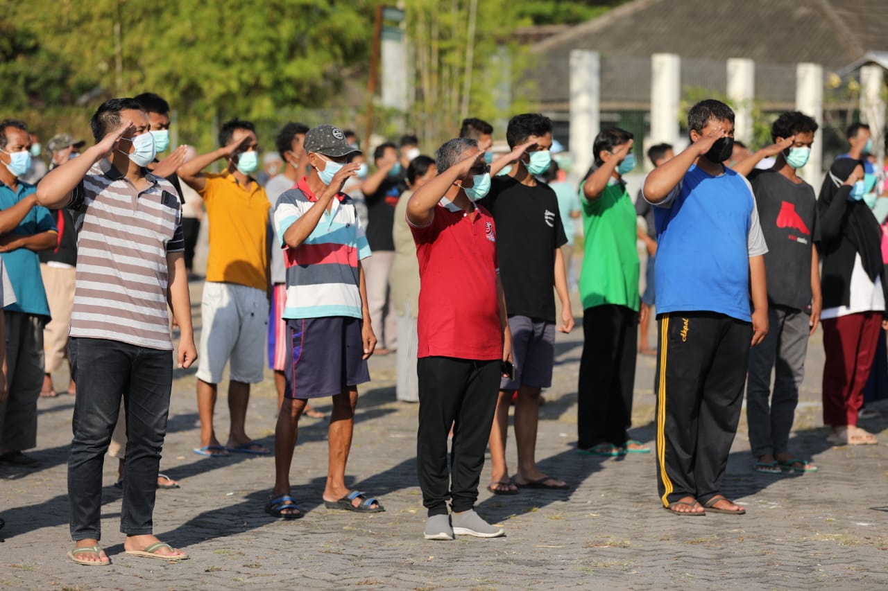 Ultahnya Bertepatan dengan HUT RI, Guru Honorer Positif Covid-19 asal Klaten Dapat Hadiah Motor dari Ganjar