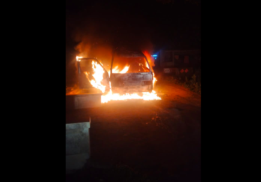 Mobil Daihatsu Zebra terkabar di Tegalrejo Kabupaten Magelang. (foto: ist)