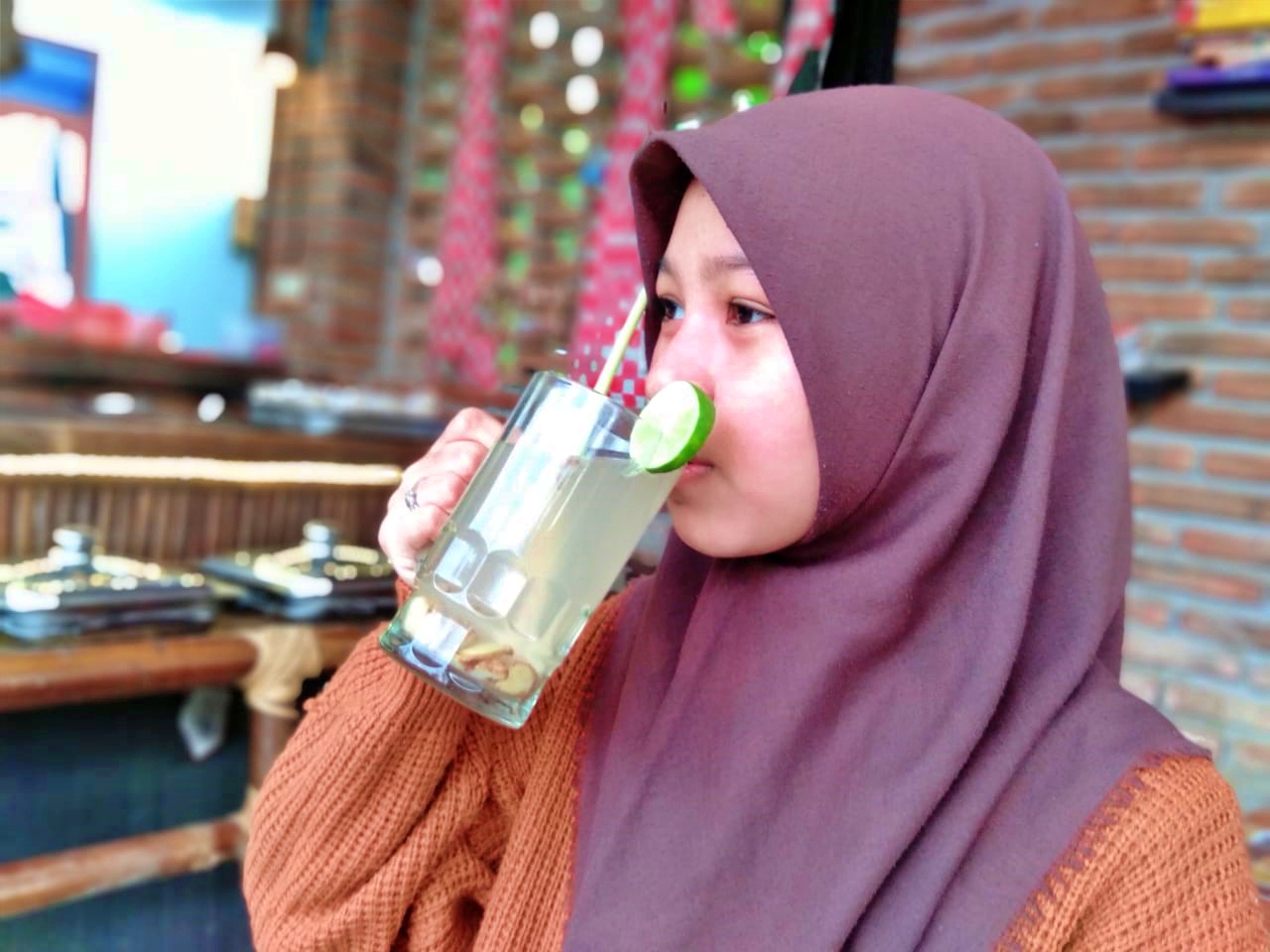 Wedang Jancuk di Angkringan Dua Atap Ngluwar