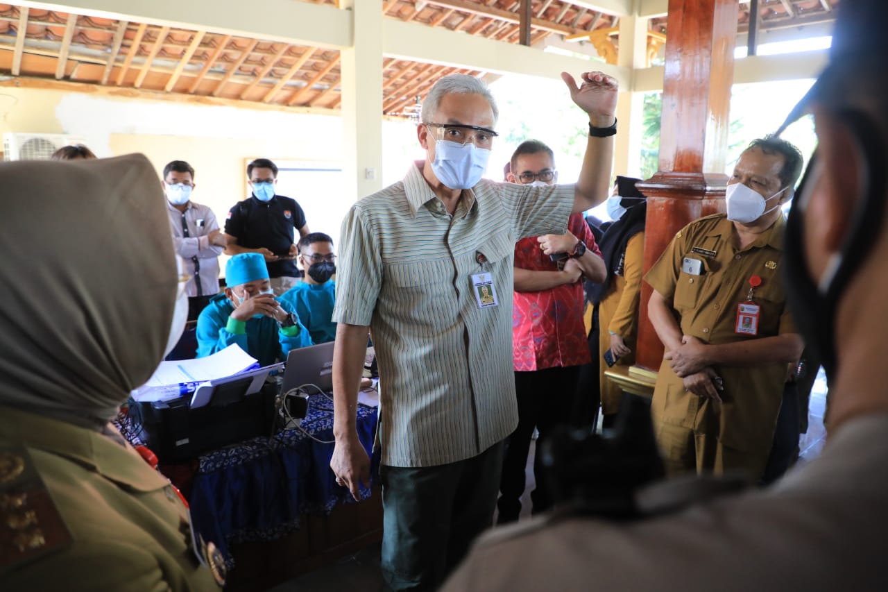 Data Vaksinasi Pemerintah Pusat dan Jateng Tak Sinkron, Ganjar Temukan Hal Ini