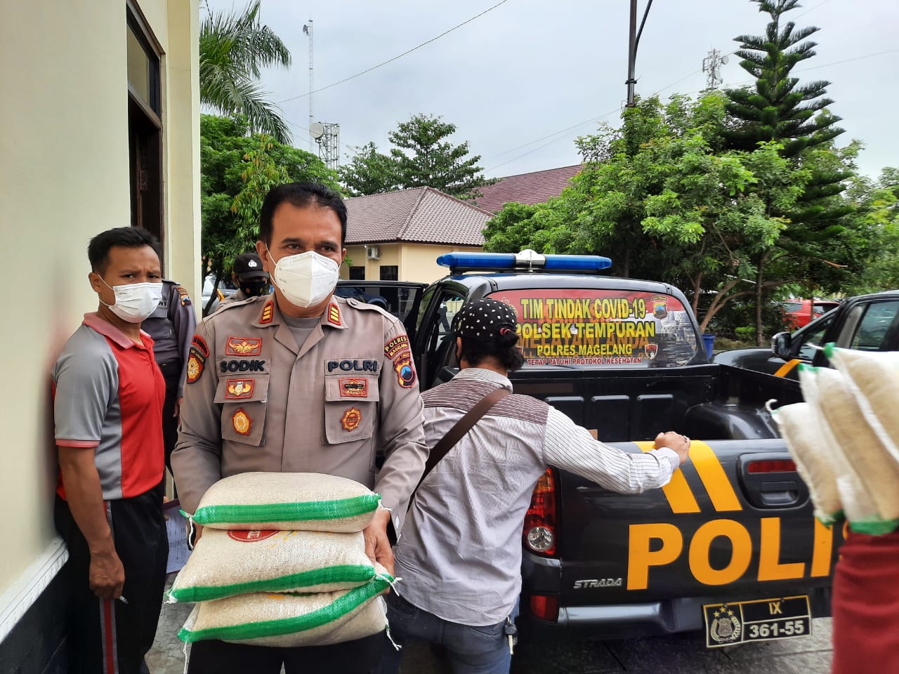 Polres Magelang Salurkan Bantuan 8,8 Ton Beras Bagi Warga Terdampak PPKM