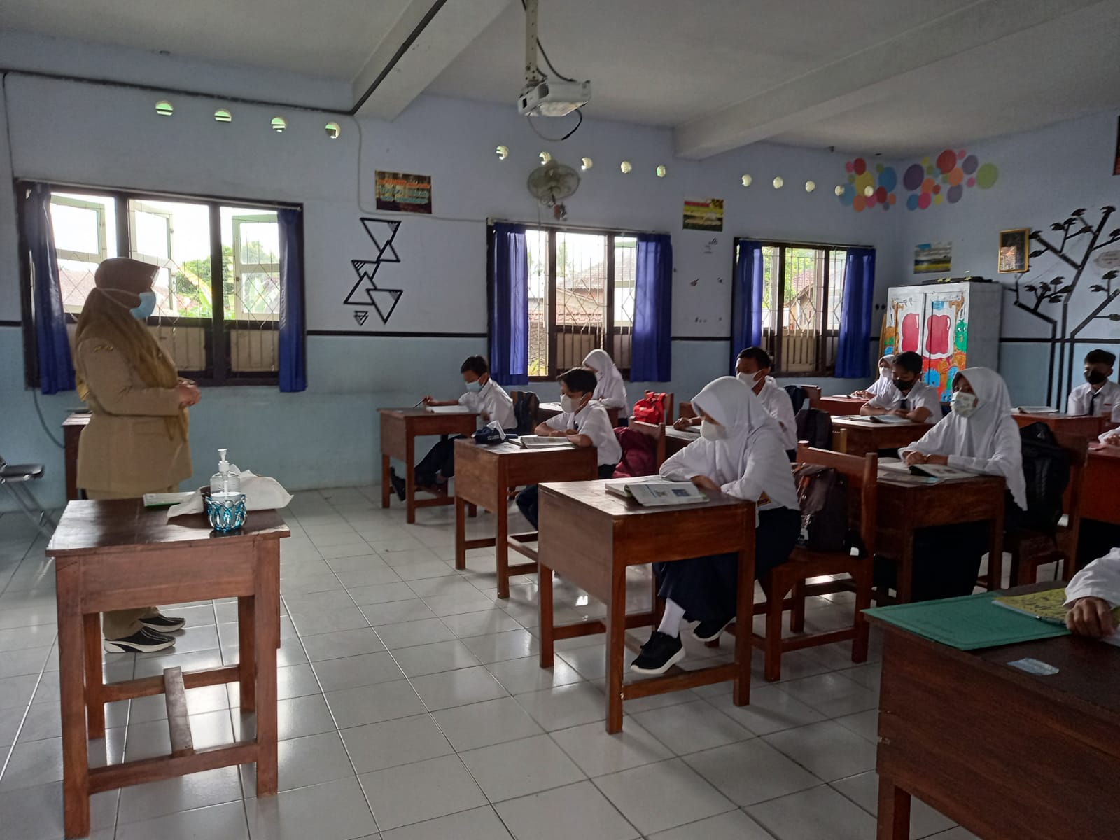 ILUSTRASI: Pembelajaran tatap muka (PTM) di sekolah