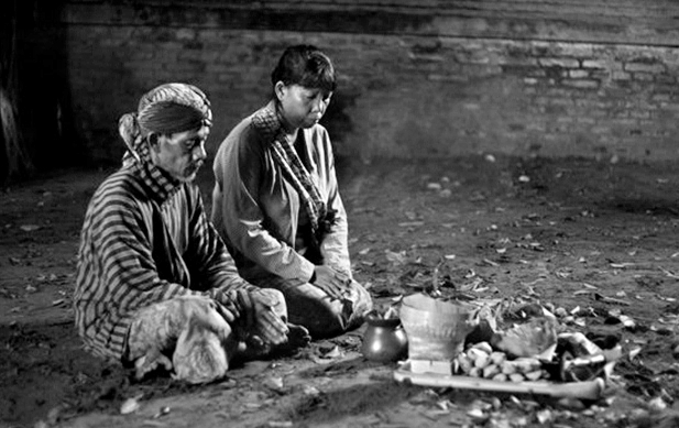 ilustrasi tradisi weton jawa