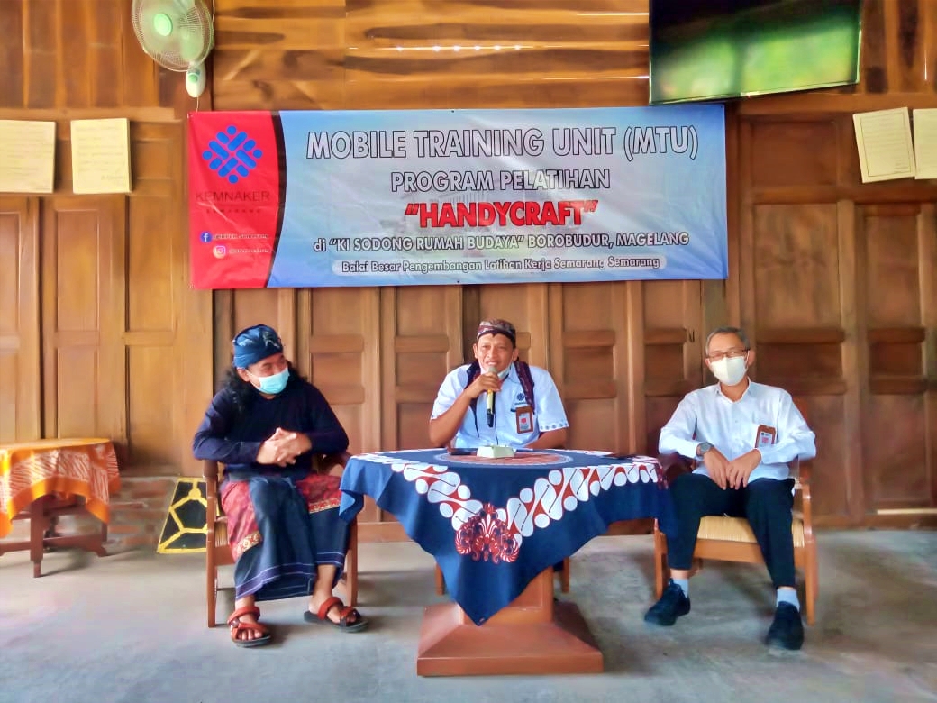 BPPLK Semarang gelar pelatihan kepada pelaku kerajinan di Borobudur