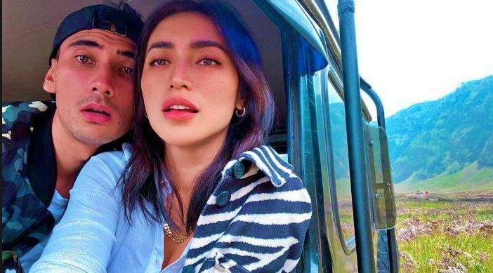 Moment Jessica Iskandar dengan seorang pria bernama Vincent Verhaag yang melamarnya