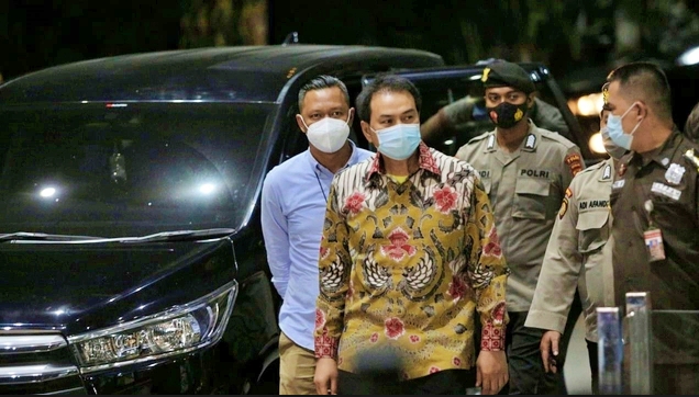 Wakil Ketua DPR RI Azis Syamsuddin saat tiba di Gedung KPK