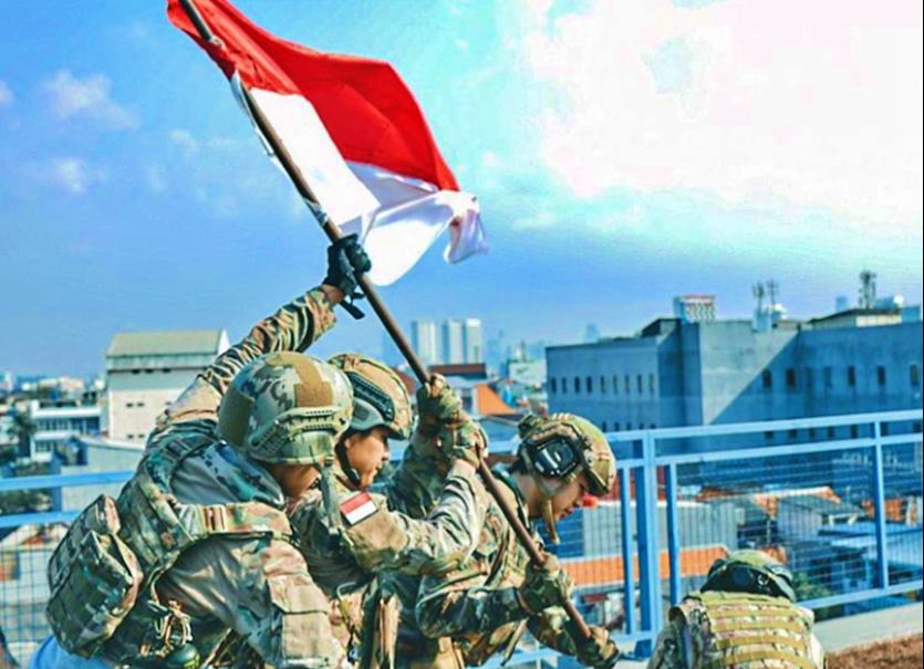 ilustrasi negara Indonesia memancangkan bendera merah putih_ PBB