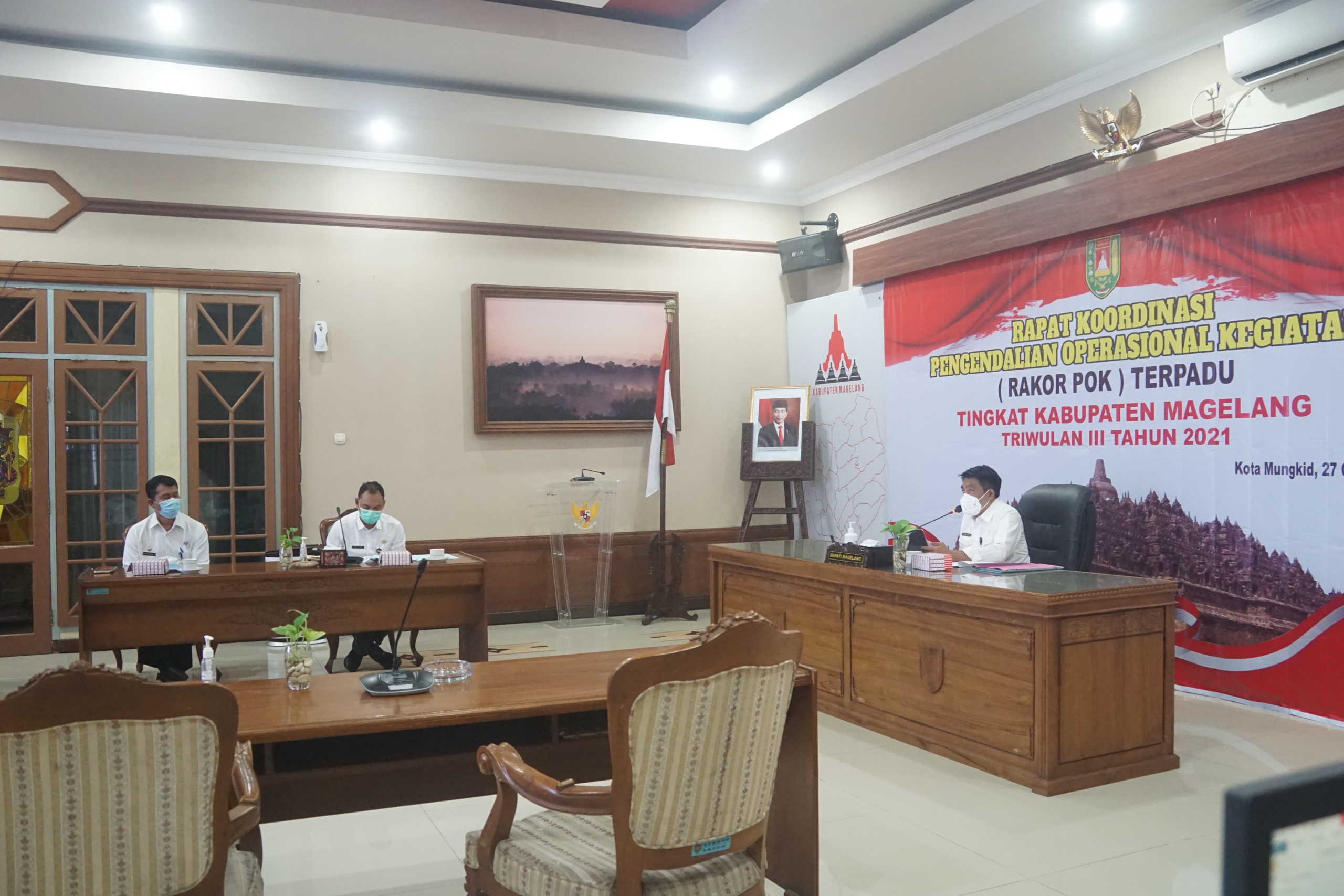 Bupati Magelang Saat memberikan arahan pada acara RAKOR-POK terpadu tingkat Kabupaten Magelang akhir Triwulan III Tahun Anggaran 2021.