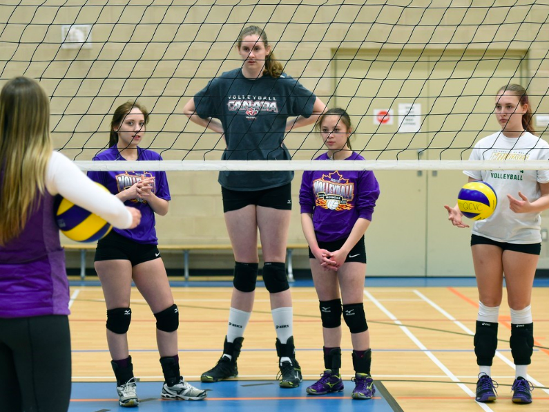 SEMAMPAI: Pemain voli cantik yang berpostur sangat tinggi. (foto: ist)