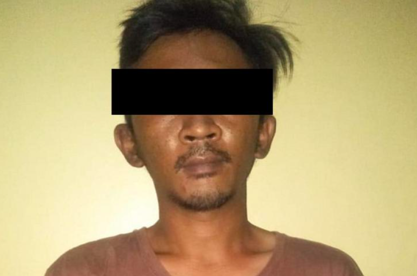 Septiadi tersangka pencurian HP milik korban. (foto: ist)