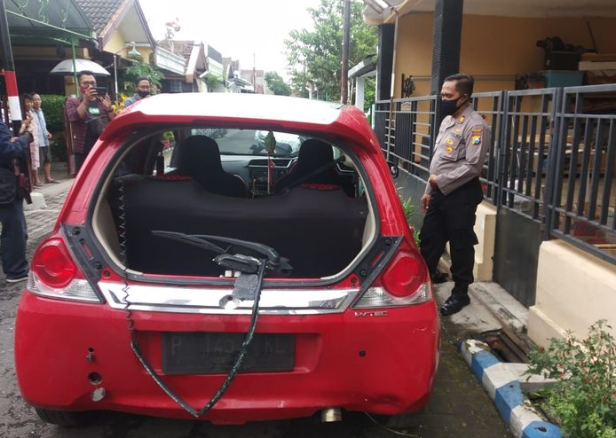 Mobil Honda Brio diamankan sebagai barang bukti kejahatan. (foto: ilustrasi/ist)