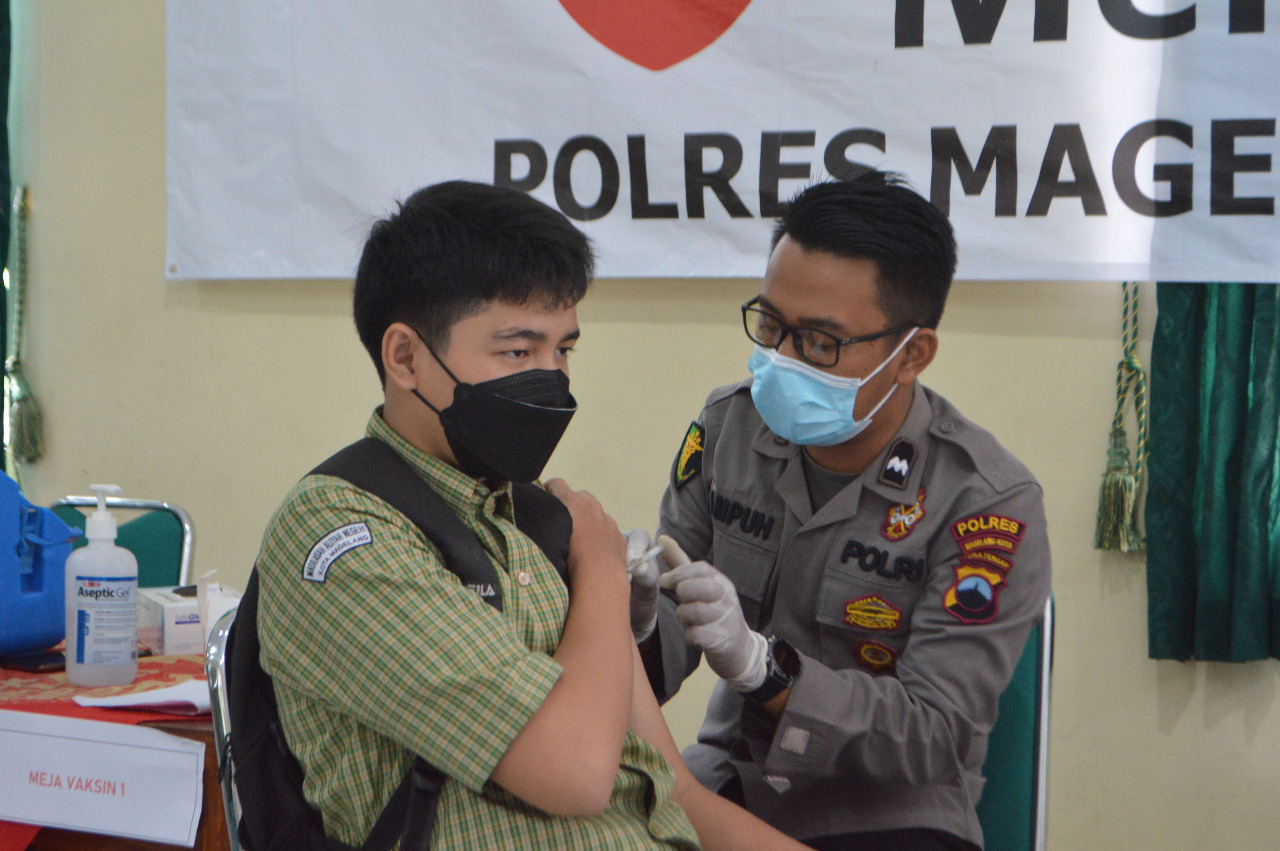 Vaksinasi Merdeka di MAN Kota Magelang, 869 Orang Dapat Vaksin Dosis Pertama