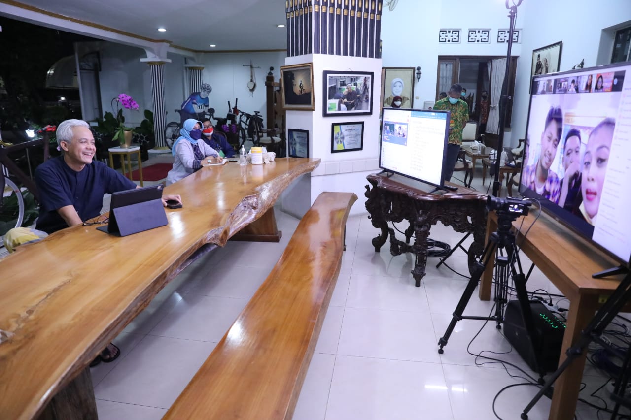 Acara ‘Gubernur Jateng Menyapa’ Secara Daring, Ganjar Dicurhati Pekerja Migran